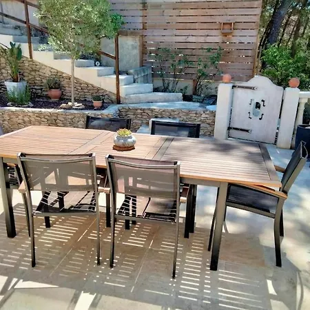 Grande Avec Piscine En Provence * Beaucaire (Gard)