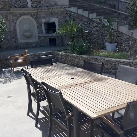 Grande Avec Piscine En Provence Beaucaire (Gard)