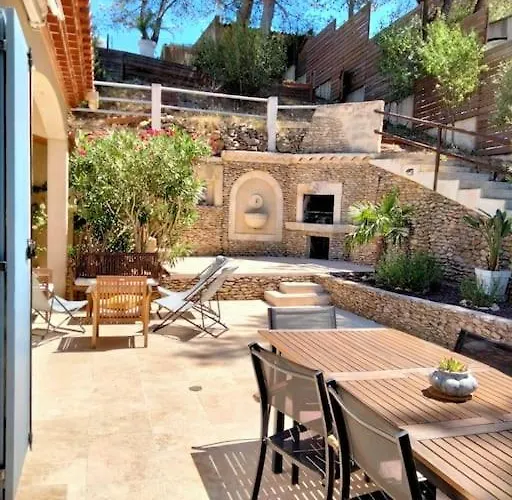 Villa Grande Avec Piscine En Provence *