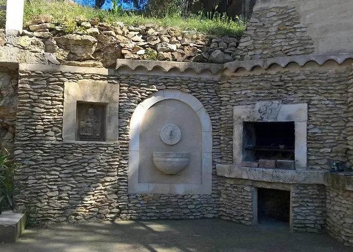 Grande Avec Piscine En Provence * Beaucaire (Gard)
